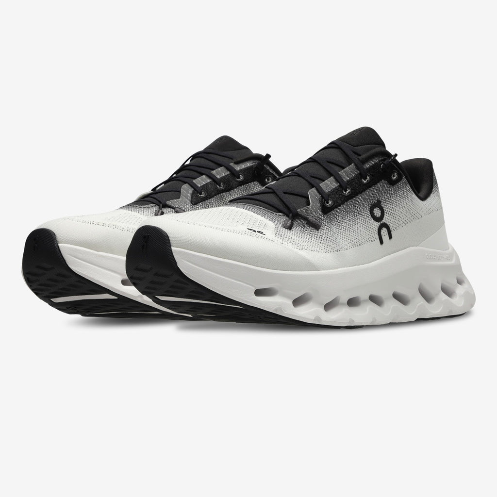 Sneakers On CLOUDTlLT