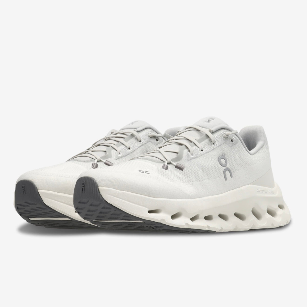 Sneakers On CLOUDTlLT