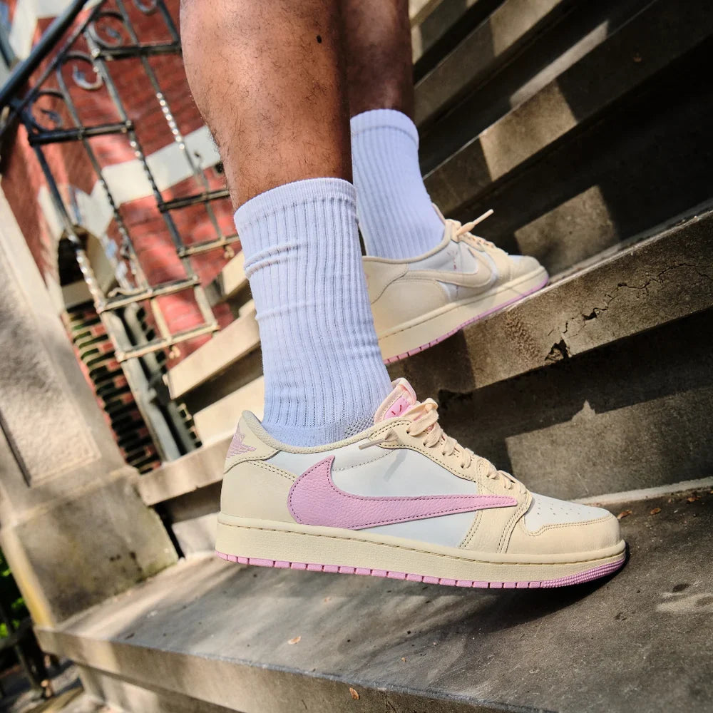 AJ1 Retro Low OG SP Travis Scott Shy Pink ¡Edición limitada!