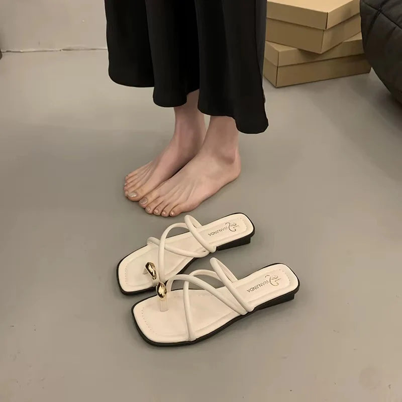 Sandalias Planas con Aro Dorado para Mujer